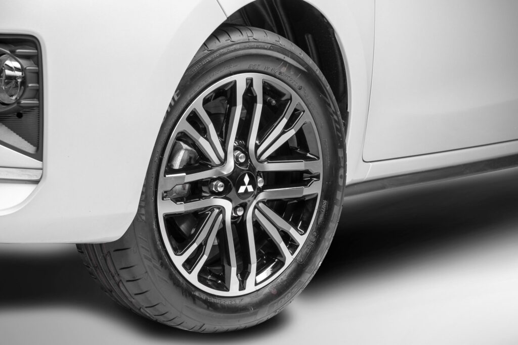 Mâm xe 15 inch thiết kế mới