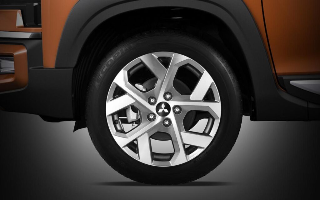 Mâm xe 17-inch thiết kế mới