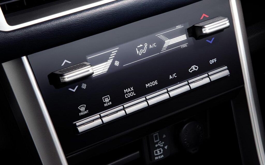 Hệ thống điều hòa kỹ thuật số với chế độ Max Cool